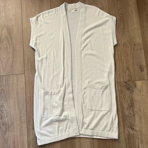 Barefoot Dreams CozyChic Ultra Lite Sleeveless (cap sleeve) Cream Cardigan Small